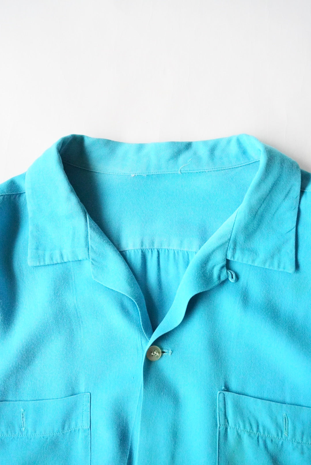 1950s s/s open collar rayon shirt