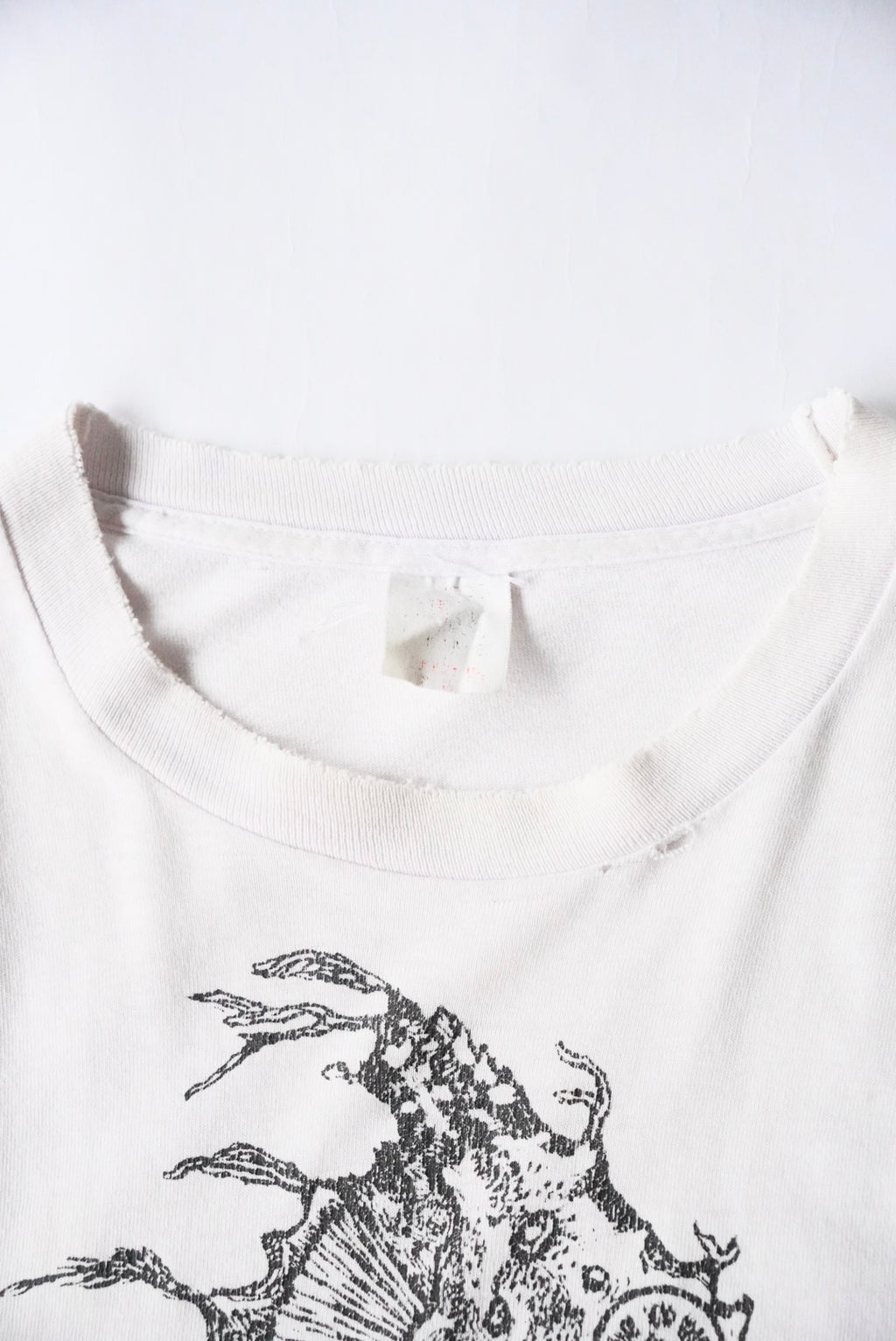 1990s seahorse graphic tee