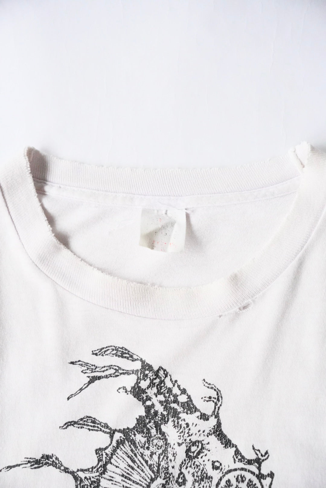 1990s seahorse graphic tee