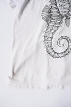 1990s seahorse graphic tee