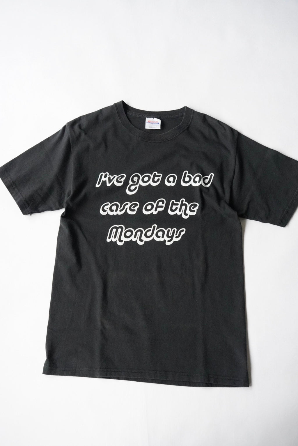2000s unique print tee