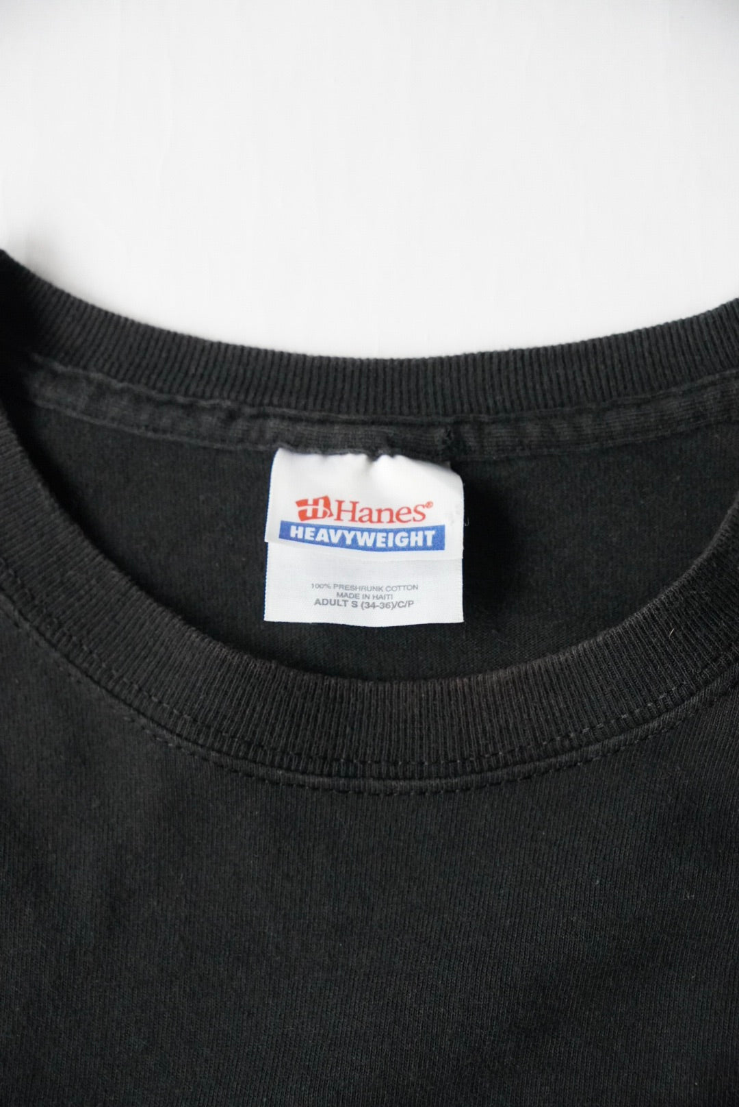 2000s unique print tee