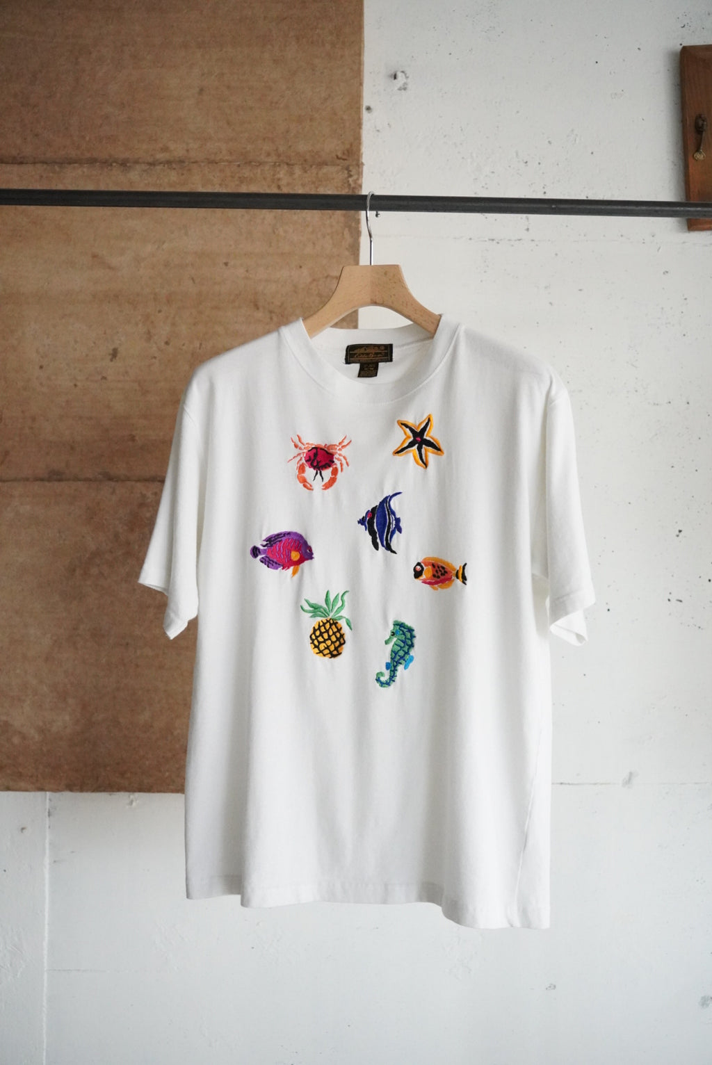 1980s Eddie Bauer embroidery tee