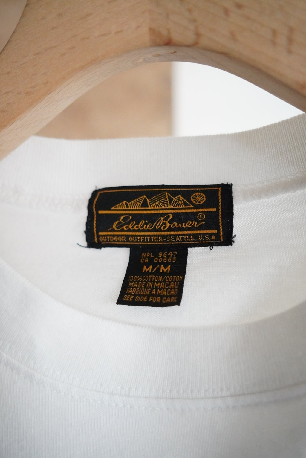 1980s Eddie Bauer embroidery tee