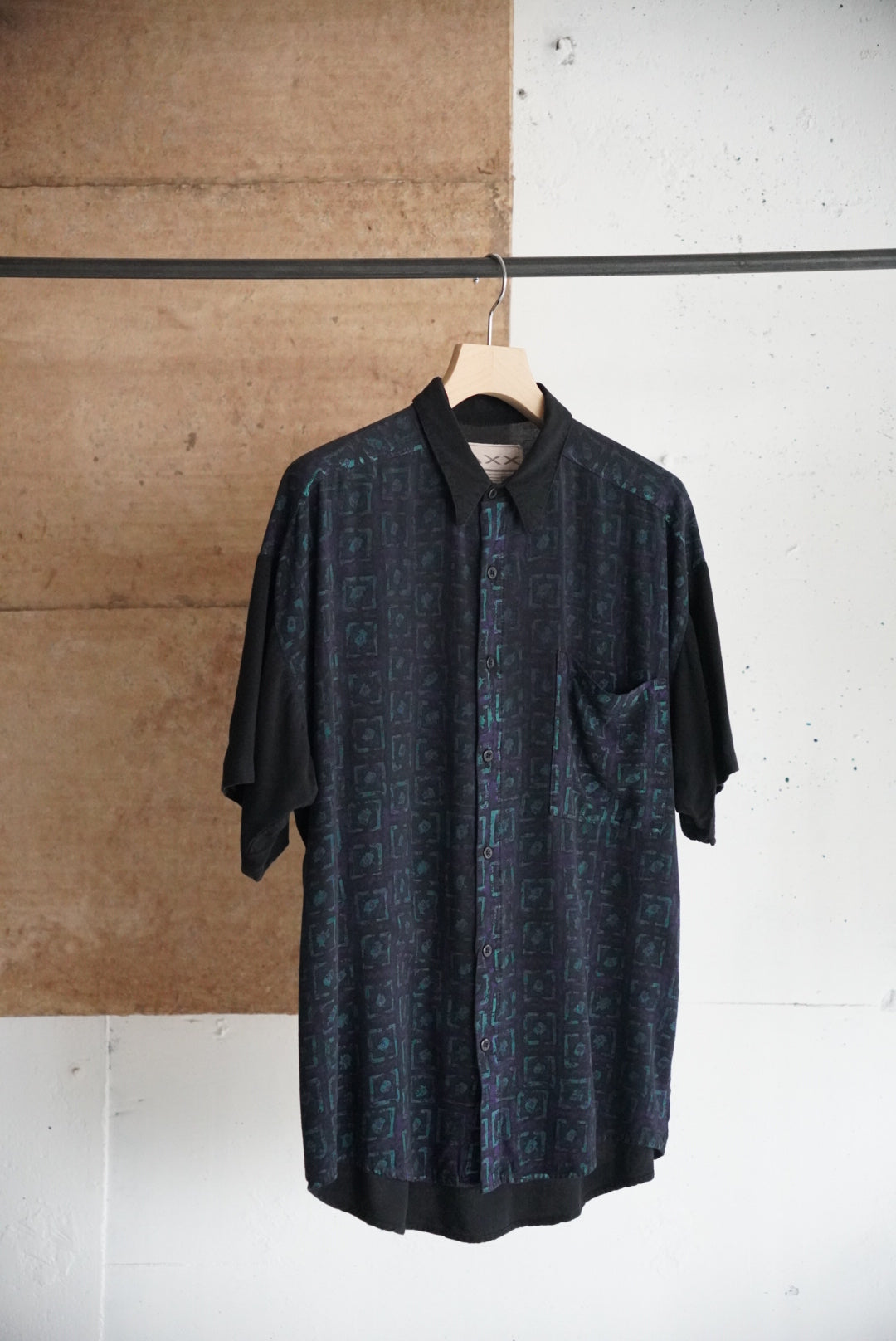 1980s s/s rayon pattern shirt