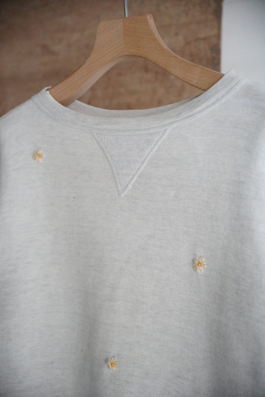 1950s front V flower embroidery sweat