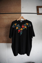 1990s Guatemala embroidery tee "flower"