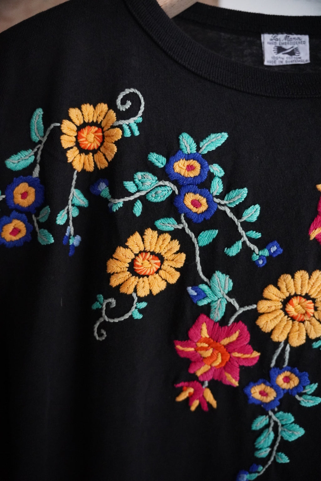 1990s Guatemala embroidery tee "flower"