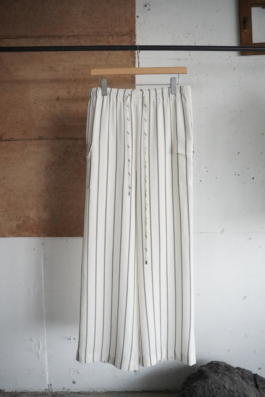2000s Calvin Klein seersucker stripe cargo pants