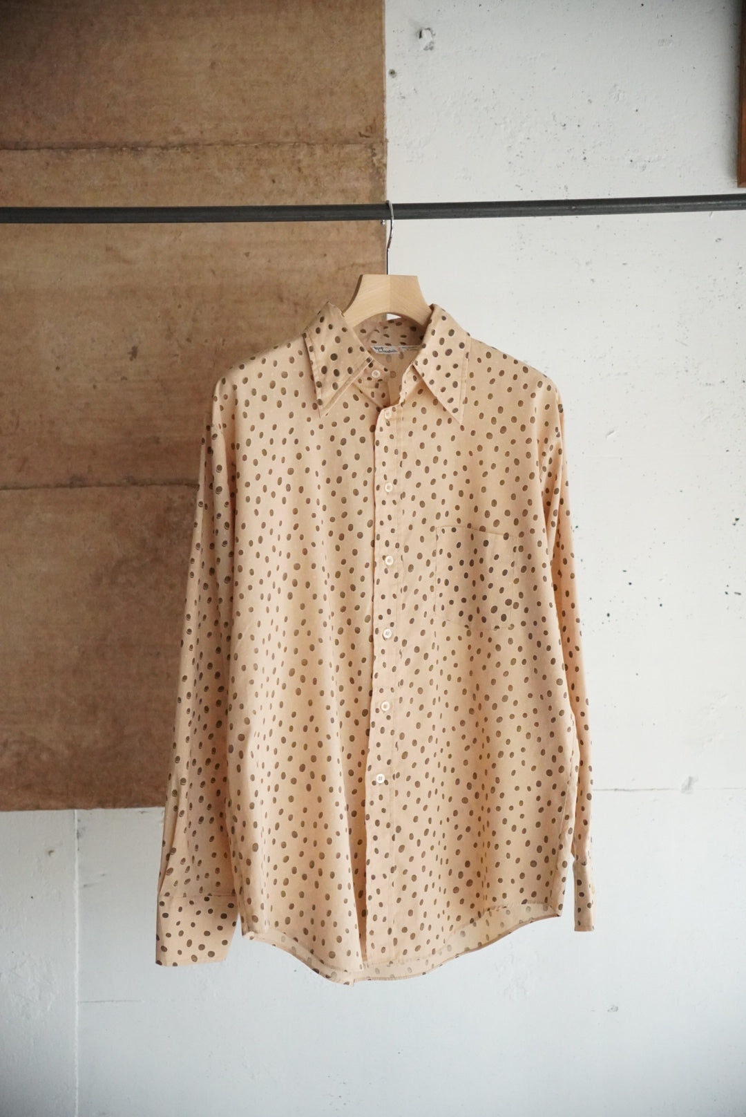 1970s dot pattern shirt
