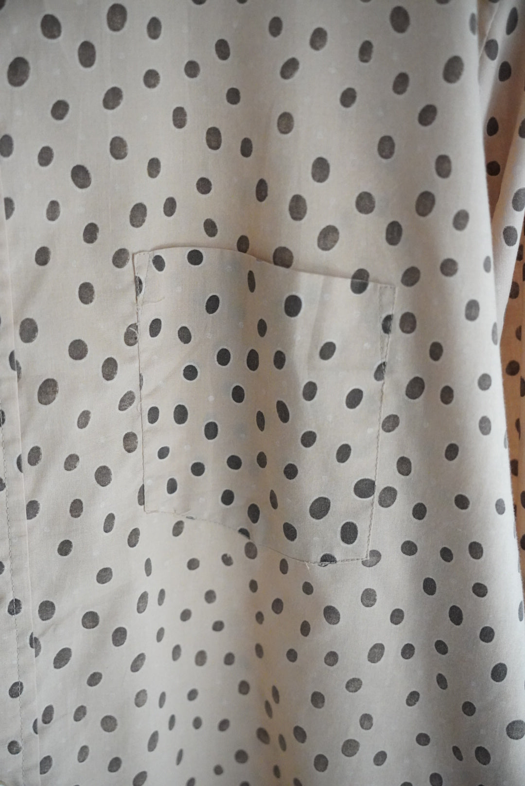 1970s dot pattern shirt