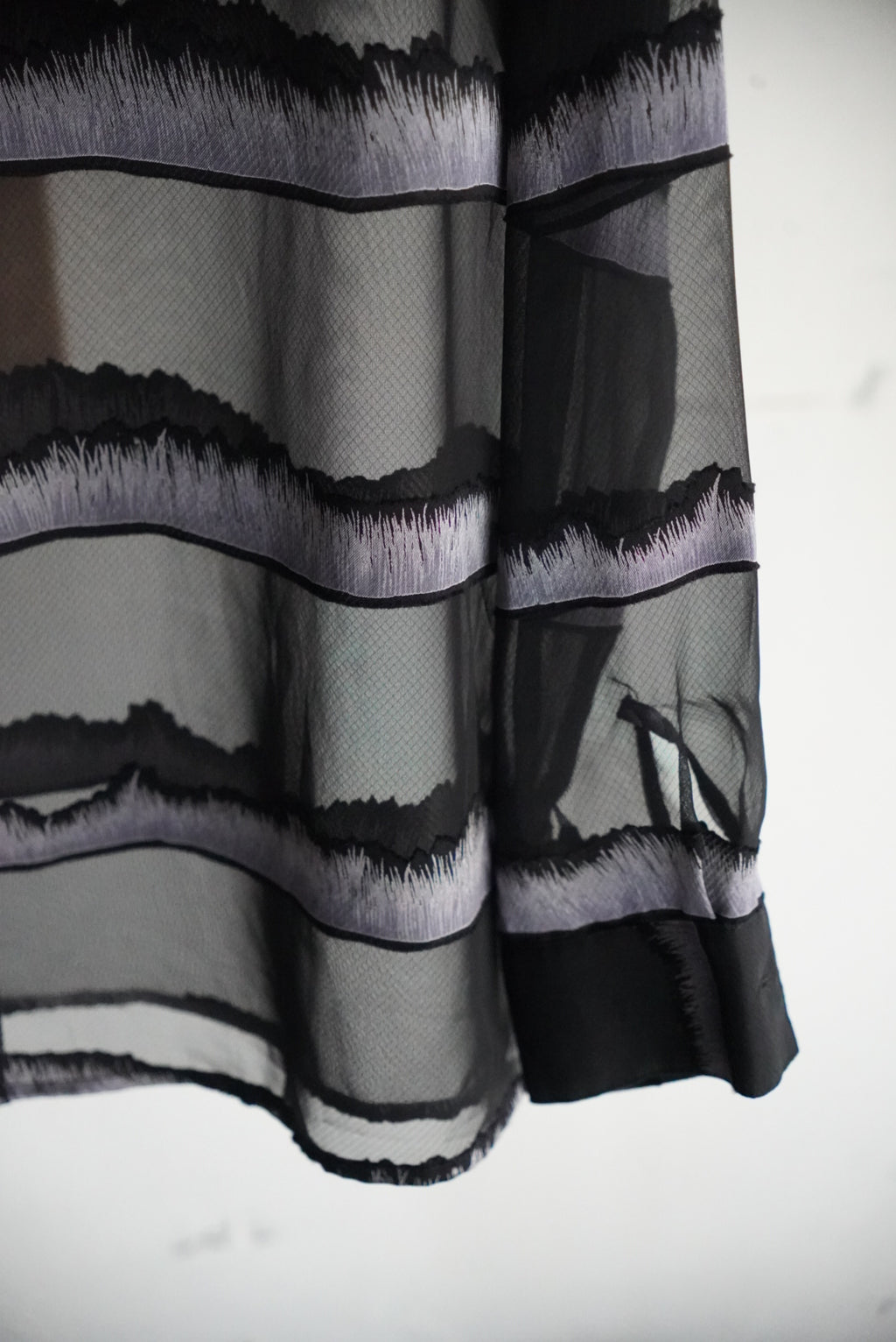 1990s sheer border shirt