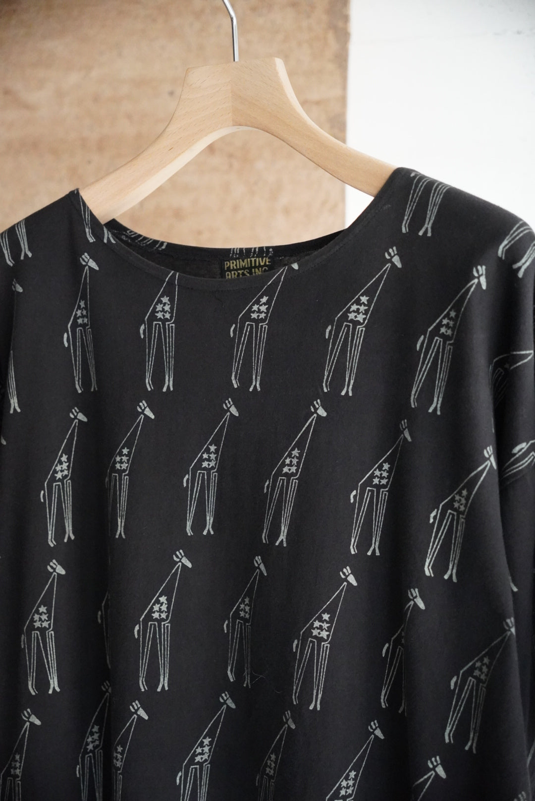 1990s giraffe all over print tee