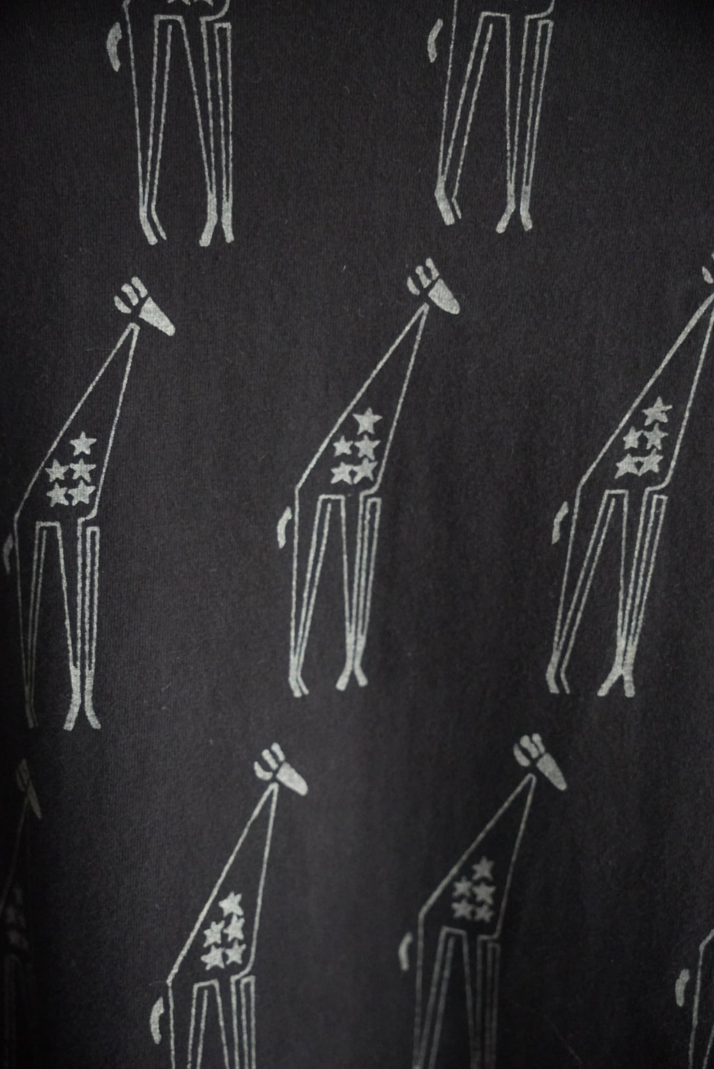 1990s giraffe all over print tee