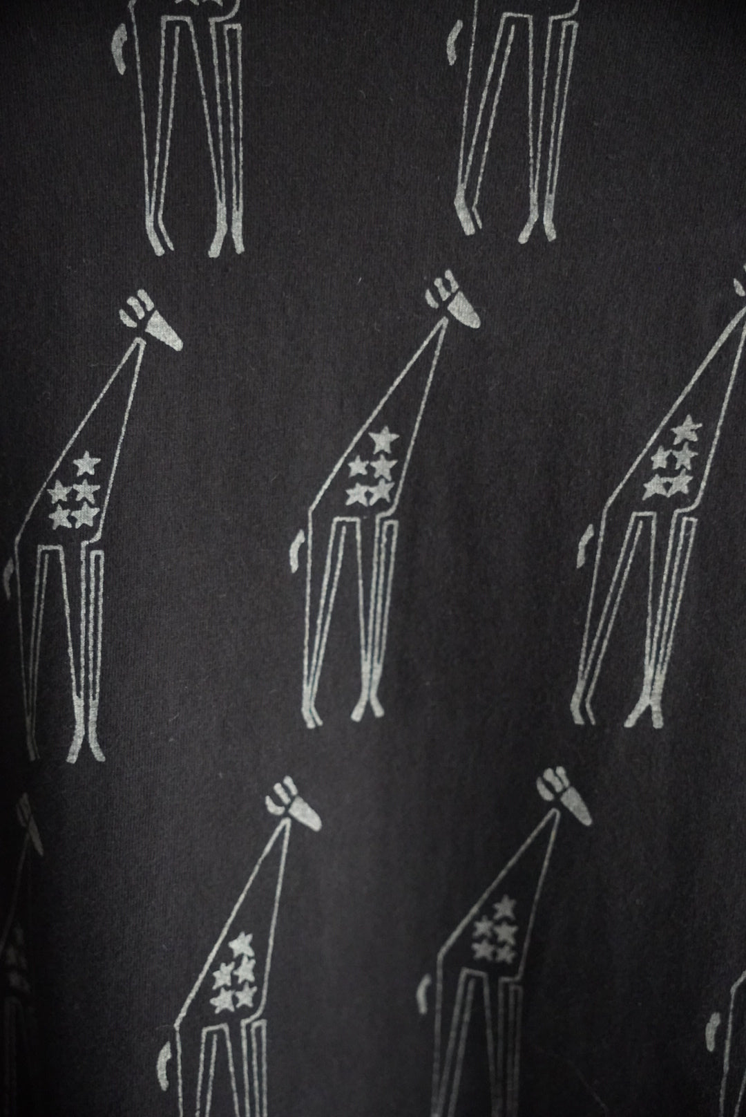 1990s giraffe all over print tee