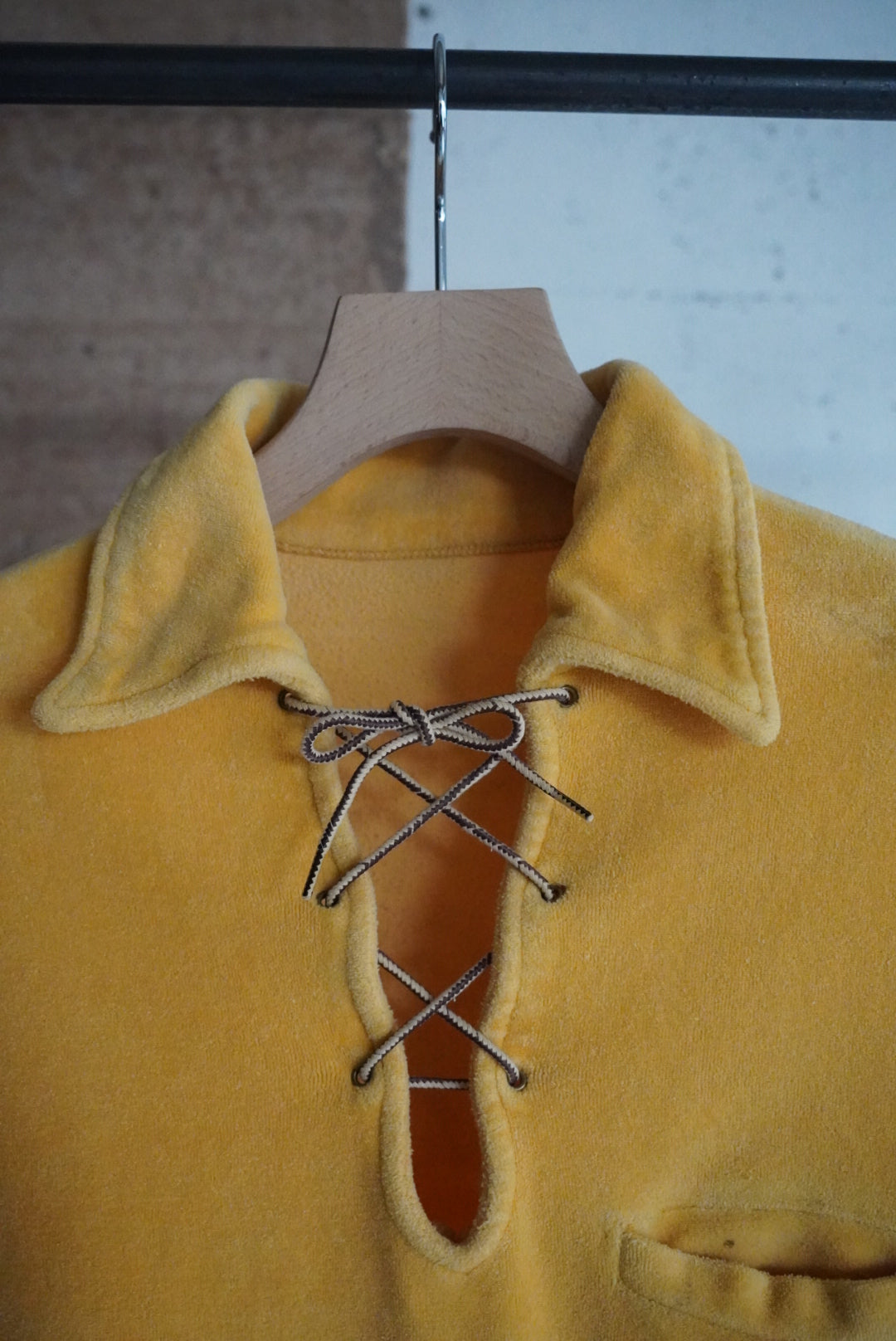 1960s velours race up pull over shirt