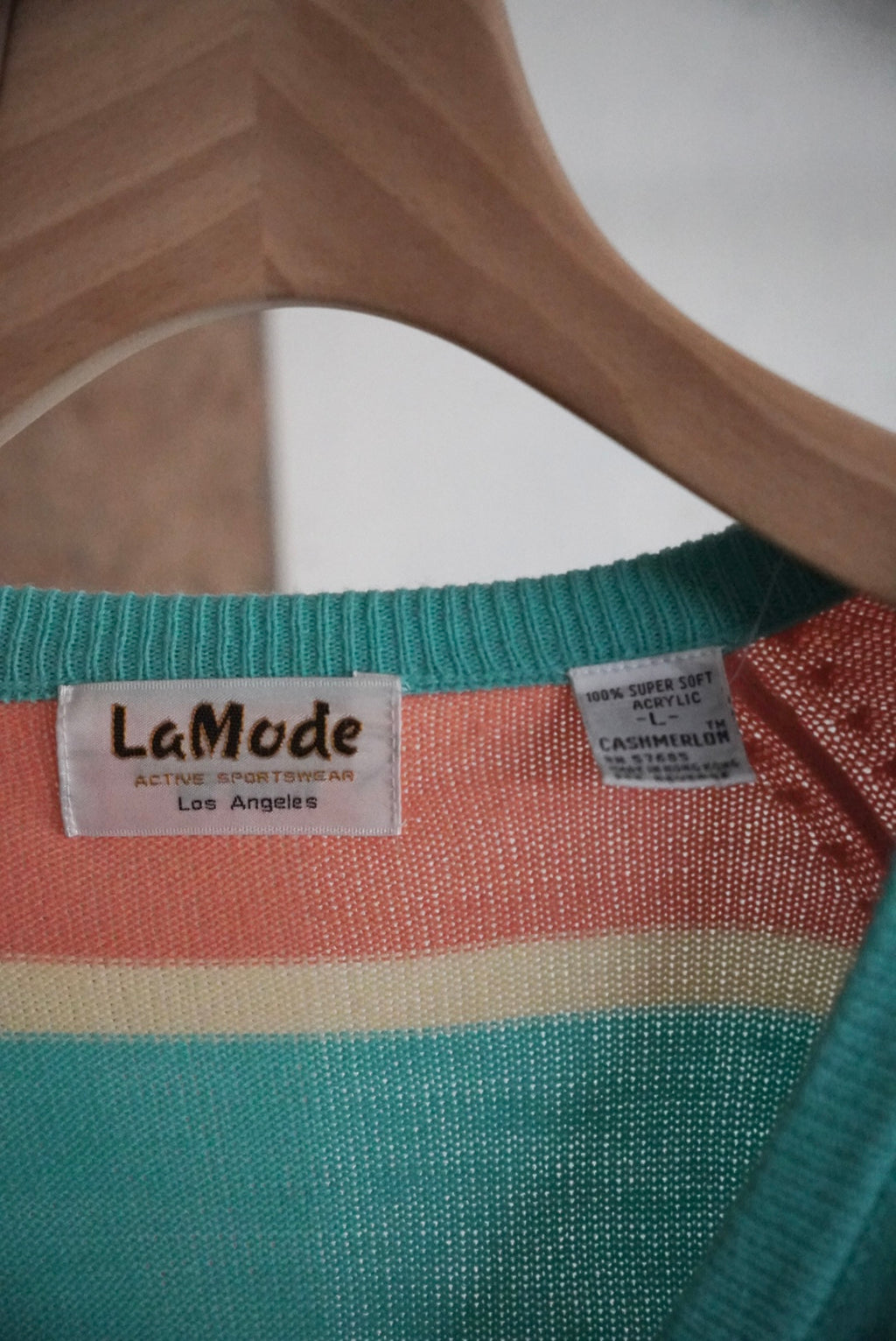 1980s V neck border knit
