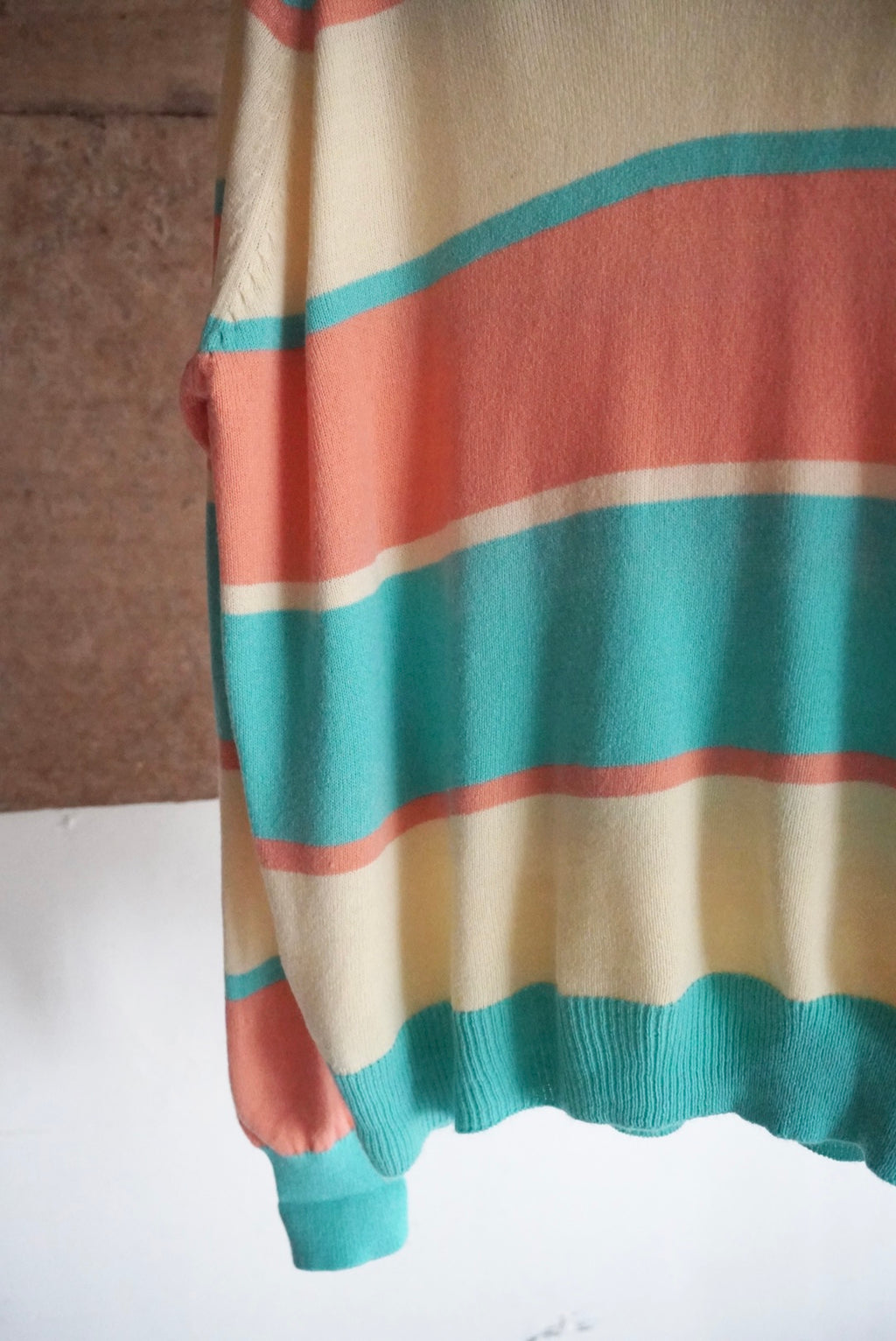 1980s V neck border knit