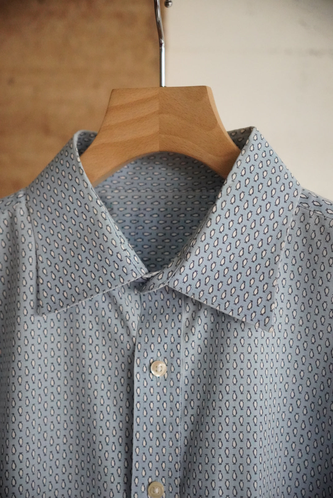 1980s penguin pattern dress shirt