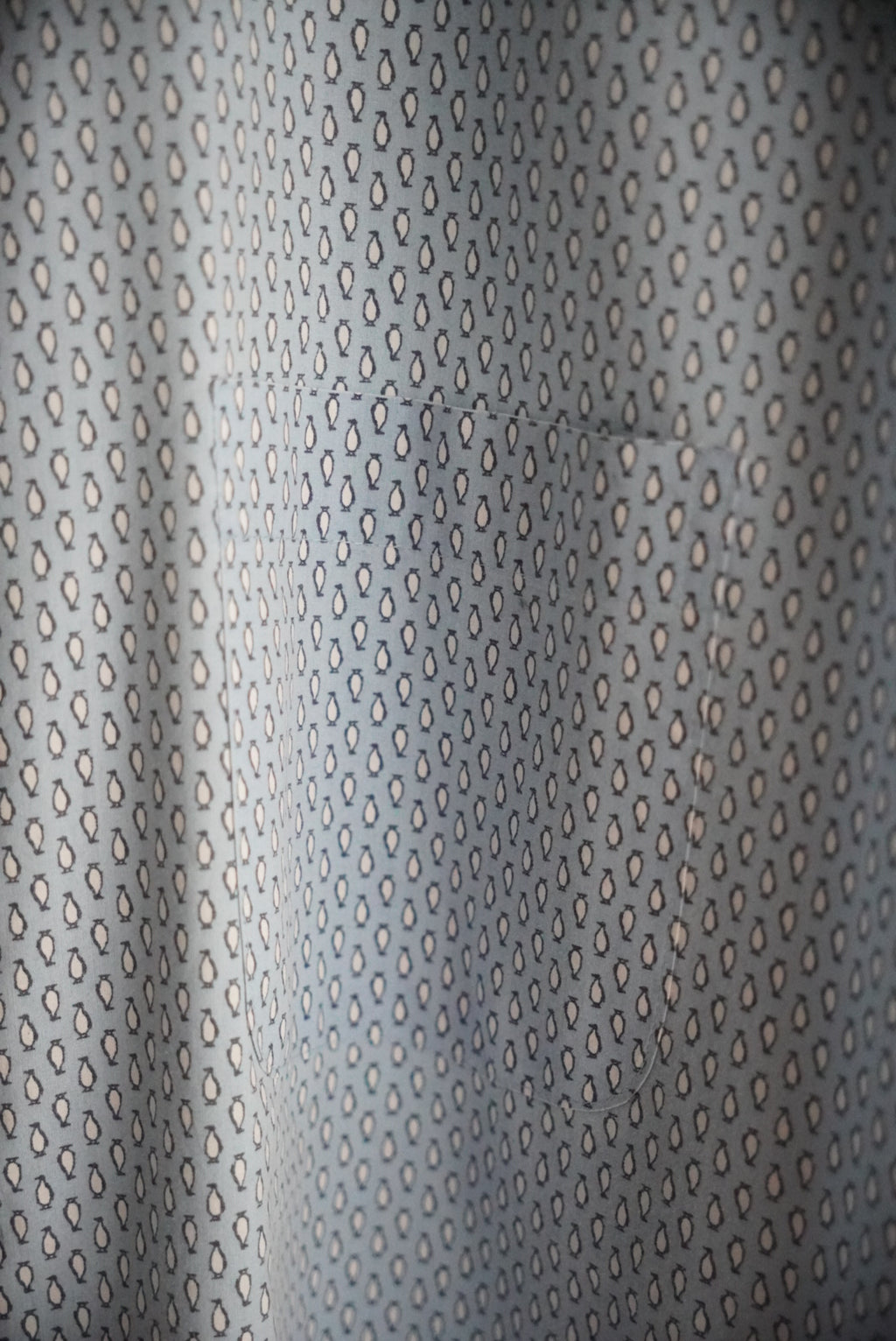 1980s penguin pattern dress shirt